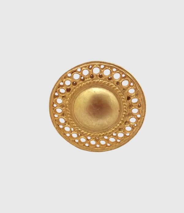 Anillo con diseño precolombino y baño en oro de 24 quilates