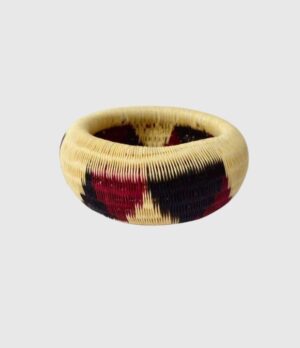 Pulsera artesanal tejida en fibra de werregue