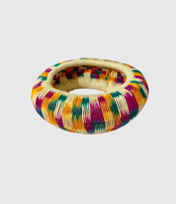 Pulsera artesanal tejida en fibra de werregue