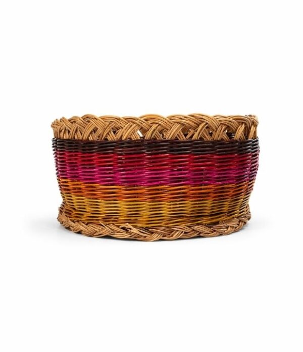 canasto de esparto tonos tierra tejido a mano