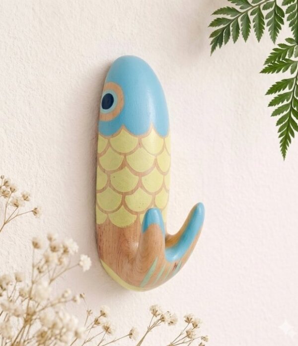 perchero pez escamas madera artesanal tallado a mano