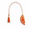 Charm para bolso de naranja en palma de iraca Charm para bolso con diseño de naranja tejido a mano en palma de iraca