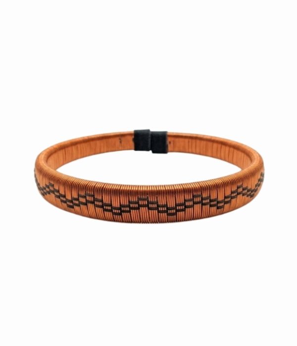 Pulsera de cobre y werregue negro diseño Montañas Pulsera de cobre y werregue negro con patrón de montañas
